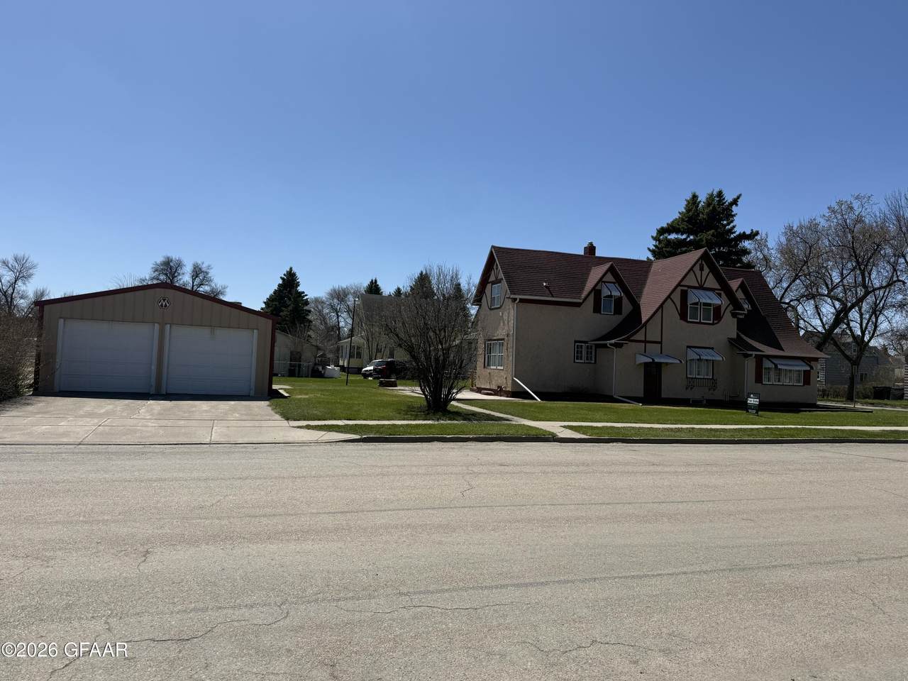 806 Griggs Avenue - Photo 1