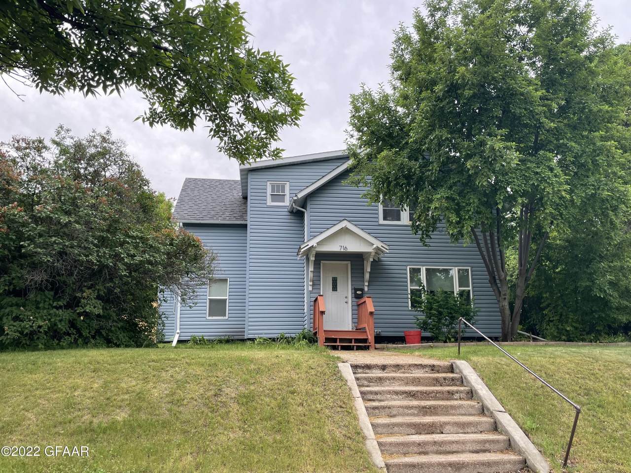 716 Main Street - Photo 1