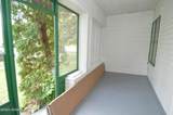 611 Walsh Street - Photo 2