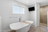 1579 Kings View Drive - Photo 32