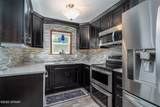 822 17TH Street - Photo 5