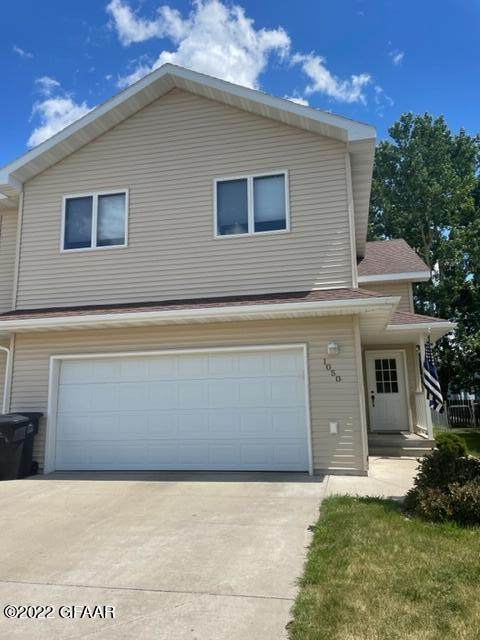 1050 Selkirk Circle - Photo 1