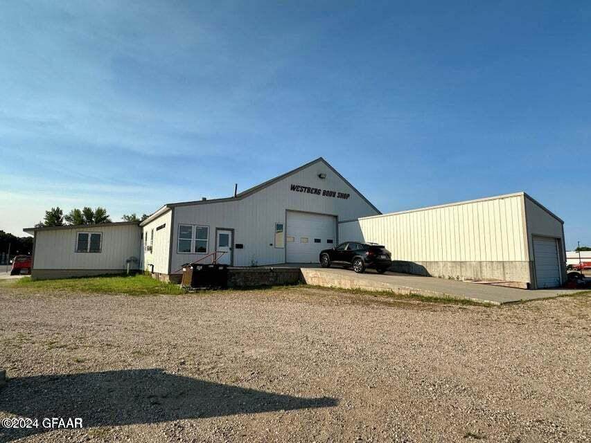 https://bt-photos.global.ssl.fastly.net/grandforks/orig_boomver_1_24-1982-2.jpg