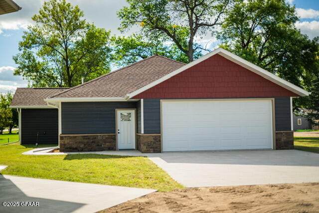 108 Elm Circle - Photo 1