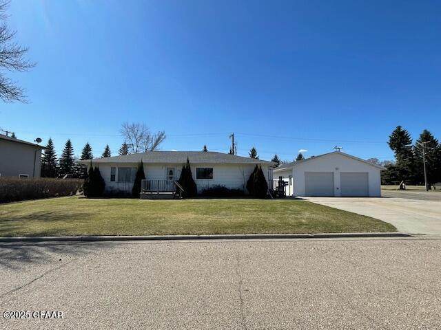 660 4TH Street - Photo 1