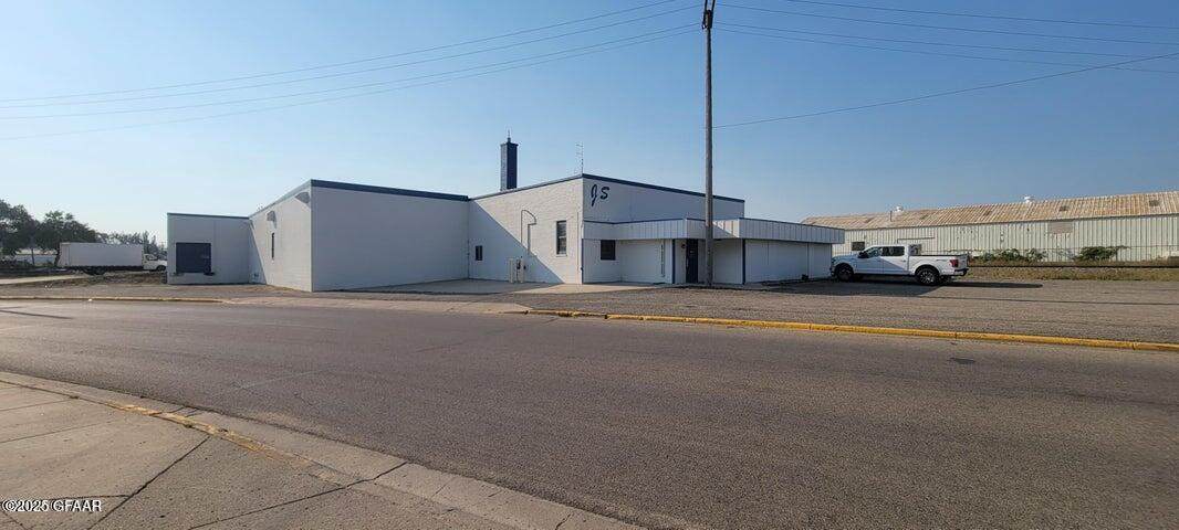 520 Railroad Ave Avenue - Photo 1