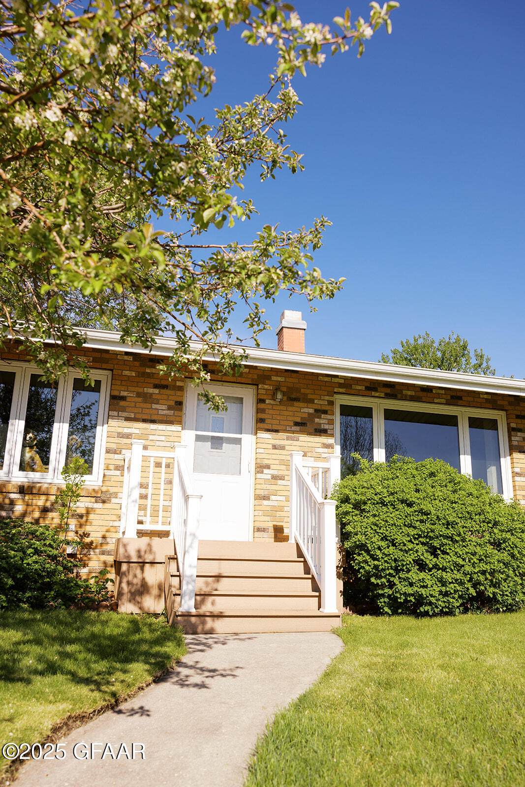 https://bt-photos.global.ssl.fastly.net/grandforks/orig_boomver_1_25-761-2.jpg