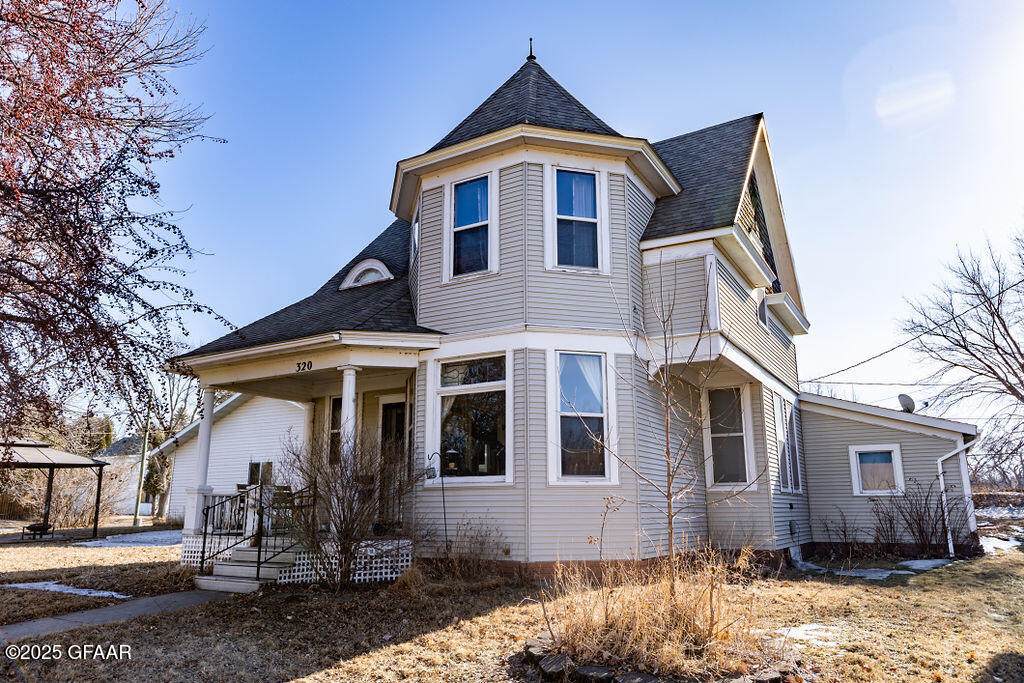 320 Elm Street - Photo 1