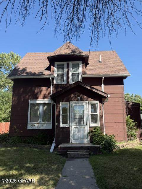 120 4TH Avenue - Photo 1