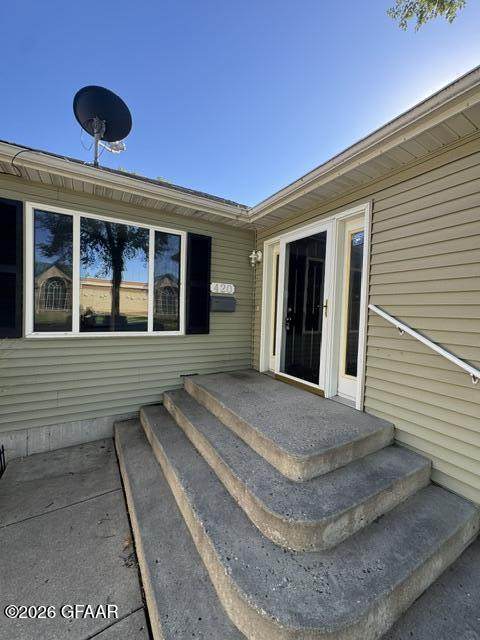 https://bt-photos.global.ssl.fastly.net/grandforks/orig_boomver_1_26-1352-2.jpg