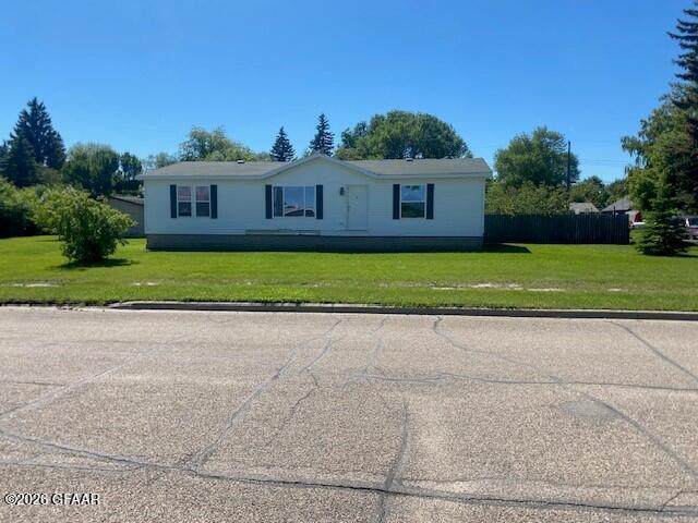 926 6TH Avenue - Photo 1
