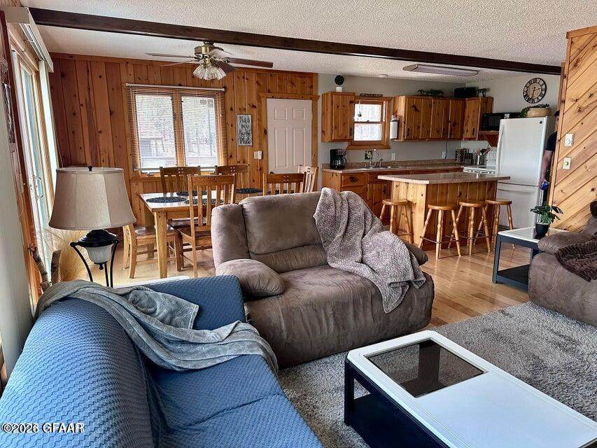 https://bt-photos.global.ssl.fastly.net/grandforks/orig_boomver_1_26-357-2.jpg