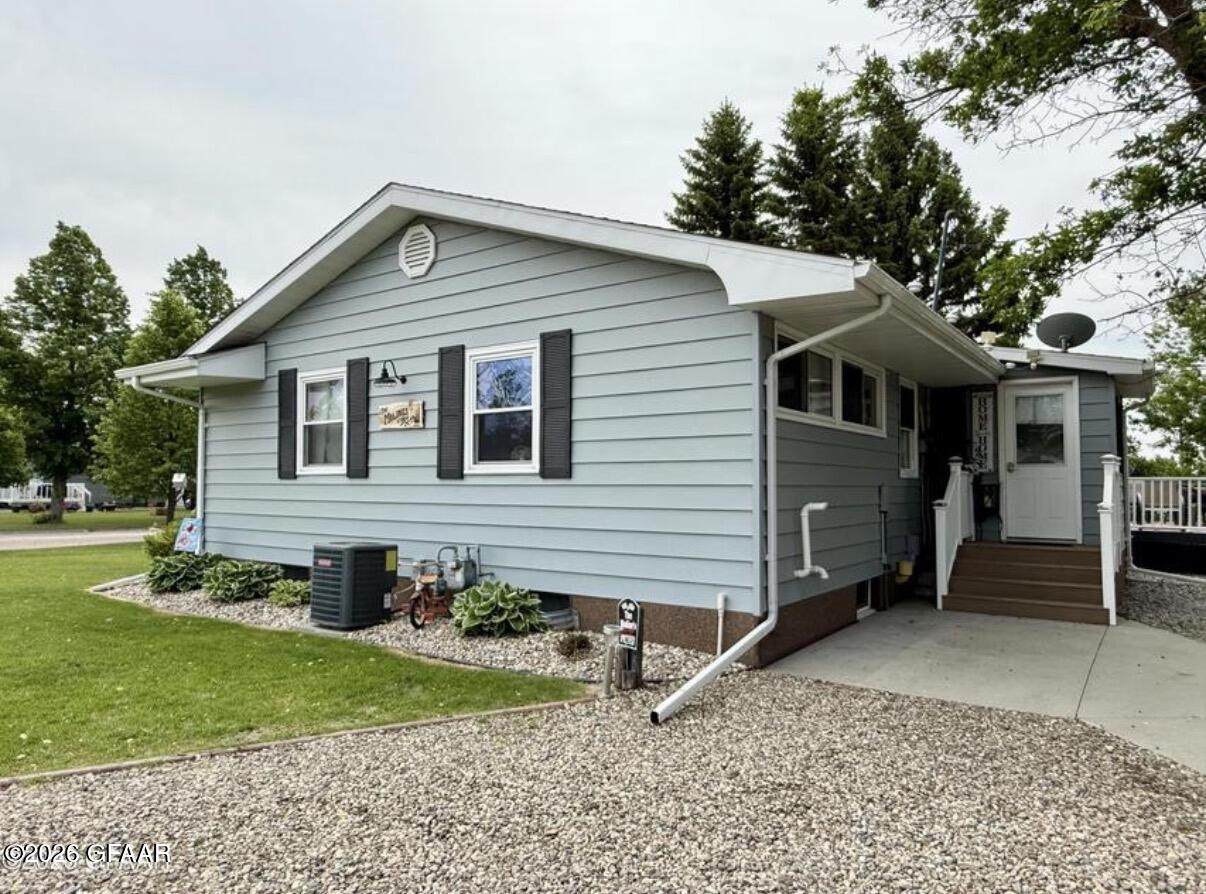 https://bt-photos.global.ssl.fastly.net/grandforks/orig_boomver_1_26-443-2.jpg