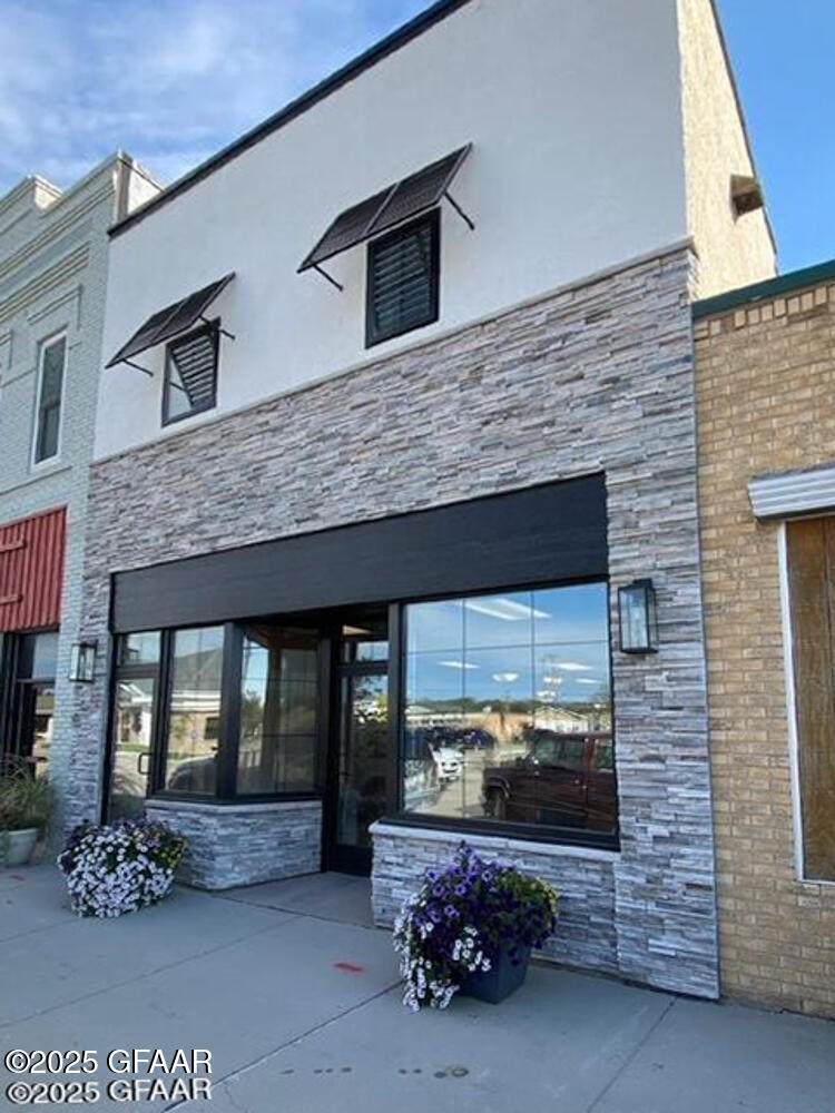 114 2ND Street - Photo 1