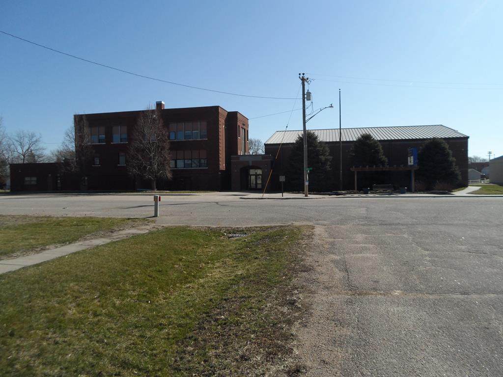 203 9th St - Photo 1