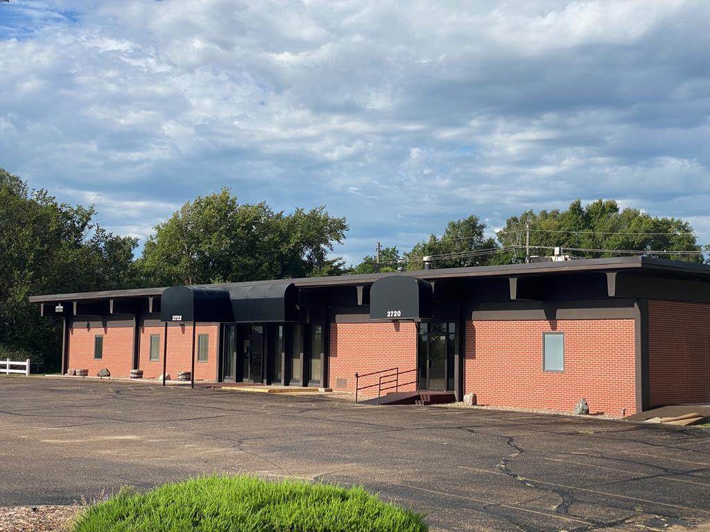 2722 Locust - Photo 1