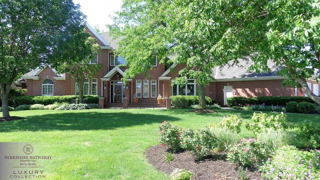 213 Lakeside Drive - Photo 1