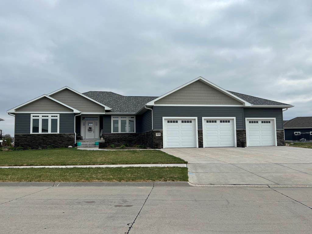 4075 Lee Street - Photo 1