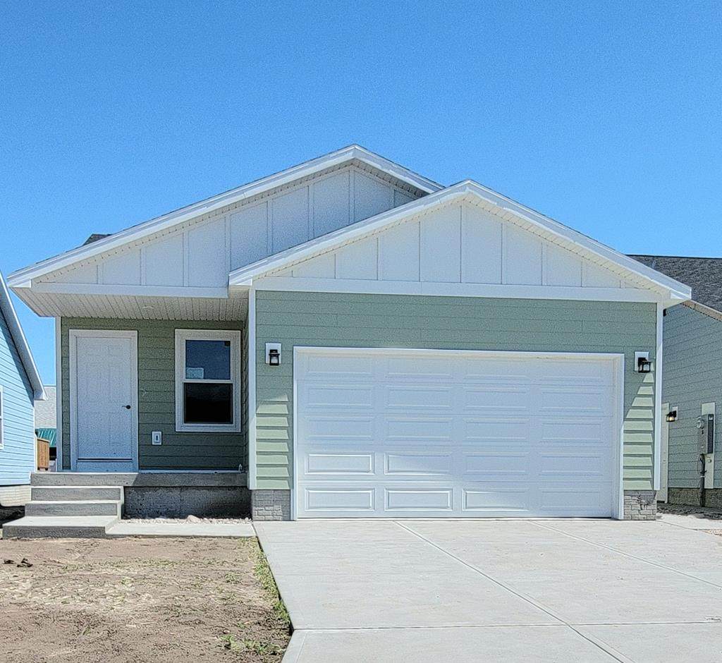 537 Kenneth Dr - Photo 1
