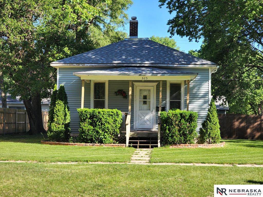 523 12th Street - Photo 1