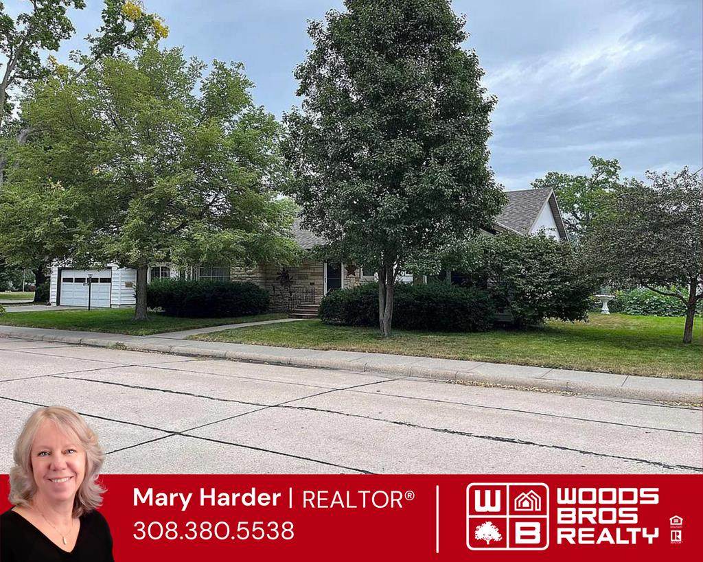 403 Harrison - Photo 1