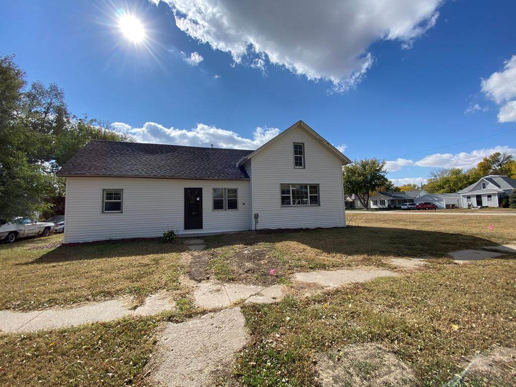 618 J Street - Photo 1