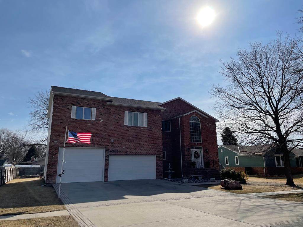 1409 Harrison - Photo 1