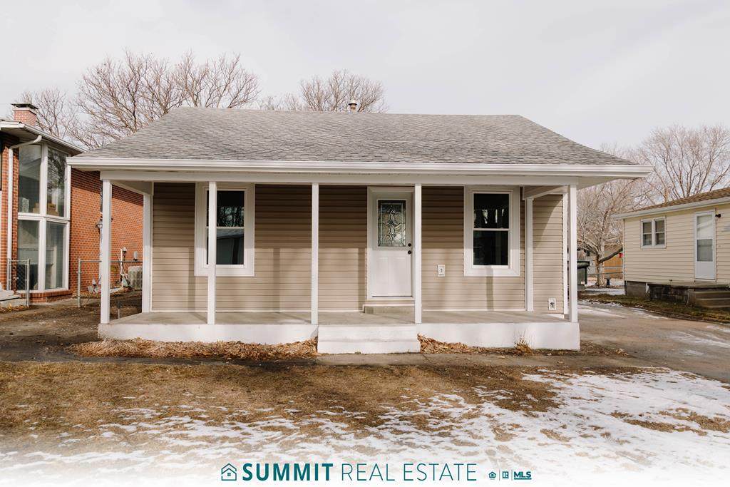 1912 10th St - Photo 1
