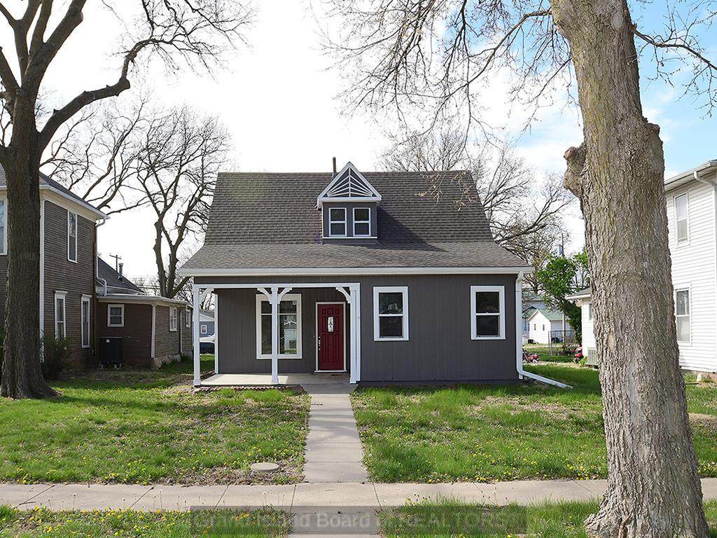 735 Olive Ave - Photo 1