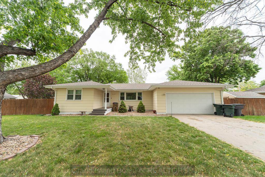 2127 N. Sheridan Ave. - Photo 1
