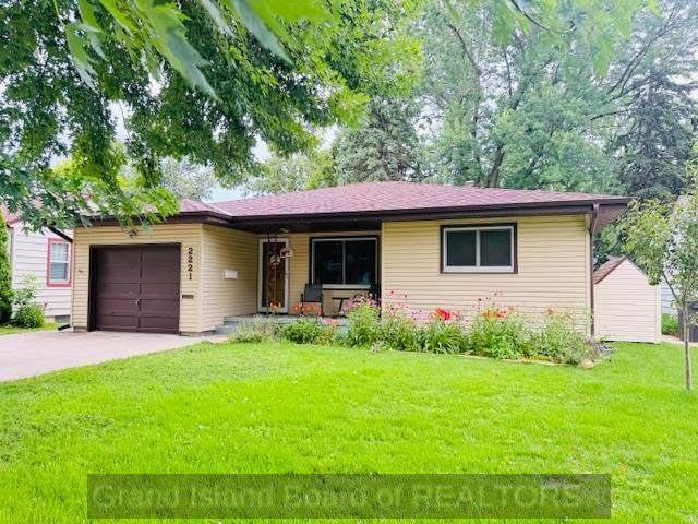 2221 Charles Street - Photo 1
