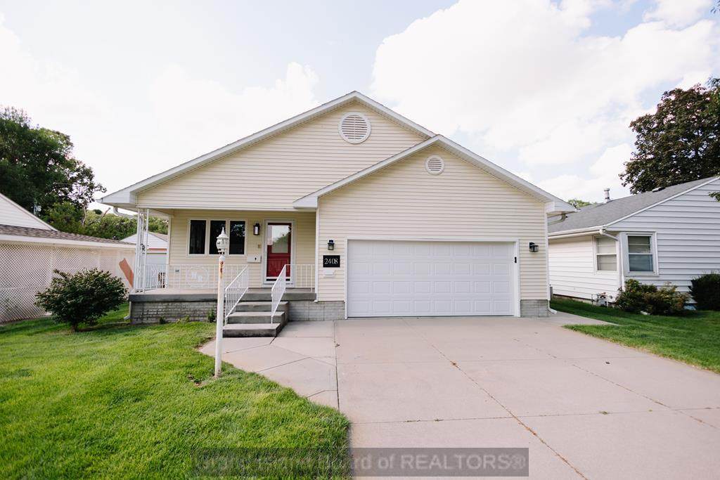 2408 Louise Street - Photo 1