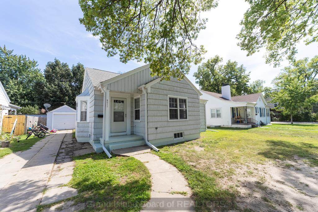 2017 Koenig St - Photo 1