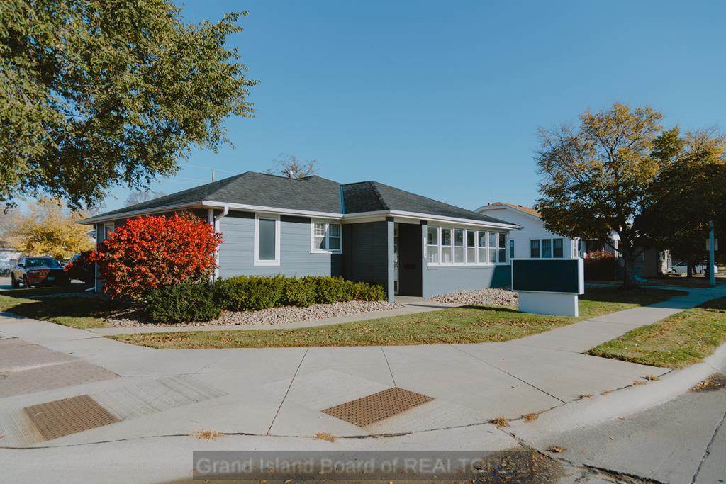 1824 2nd Street - Photo 1