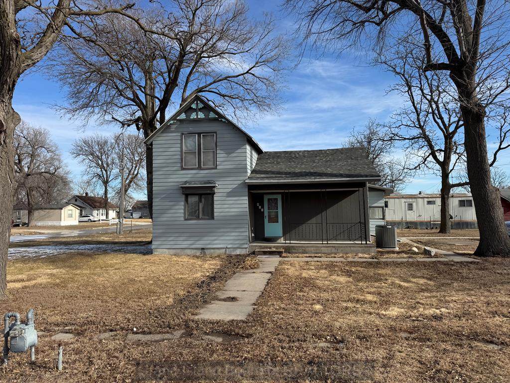 411 East St - Photo 1