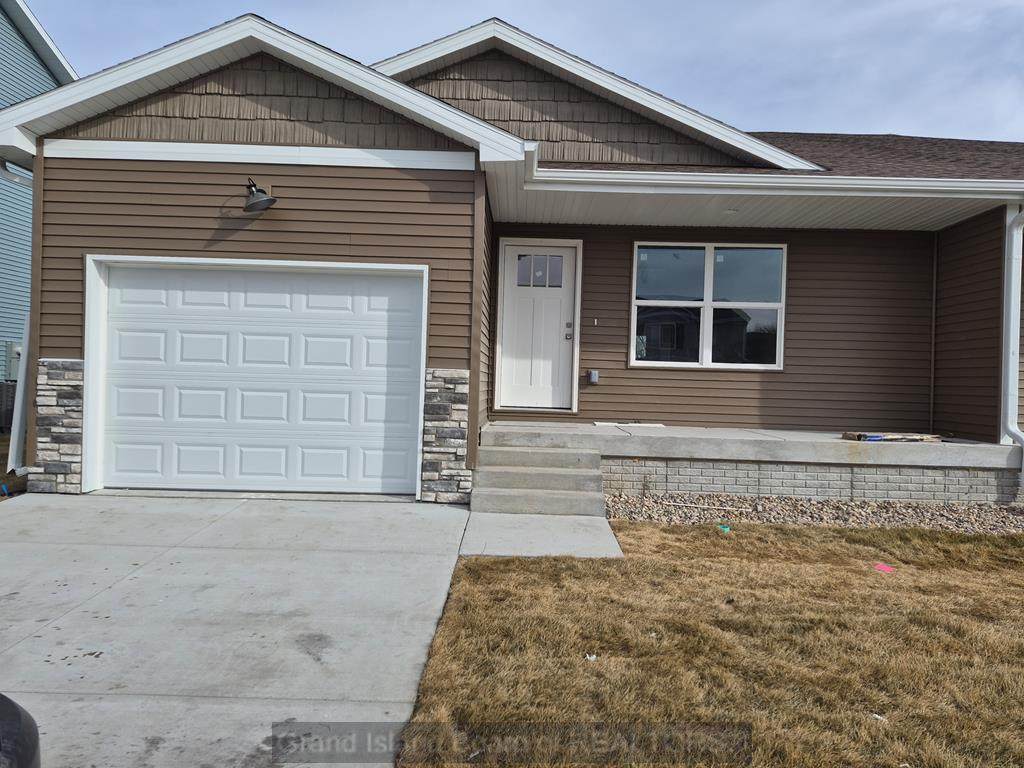 1447 Peach - Photo 1