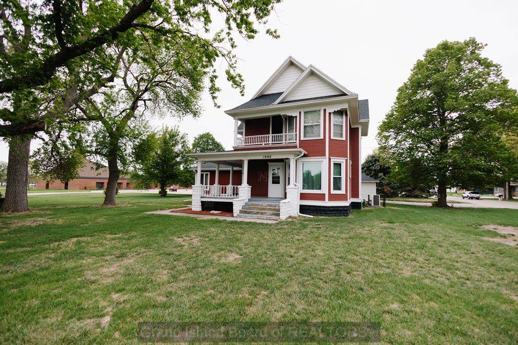 1002 A St - Photo 1
