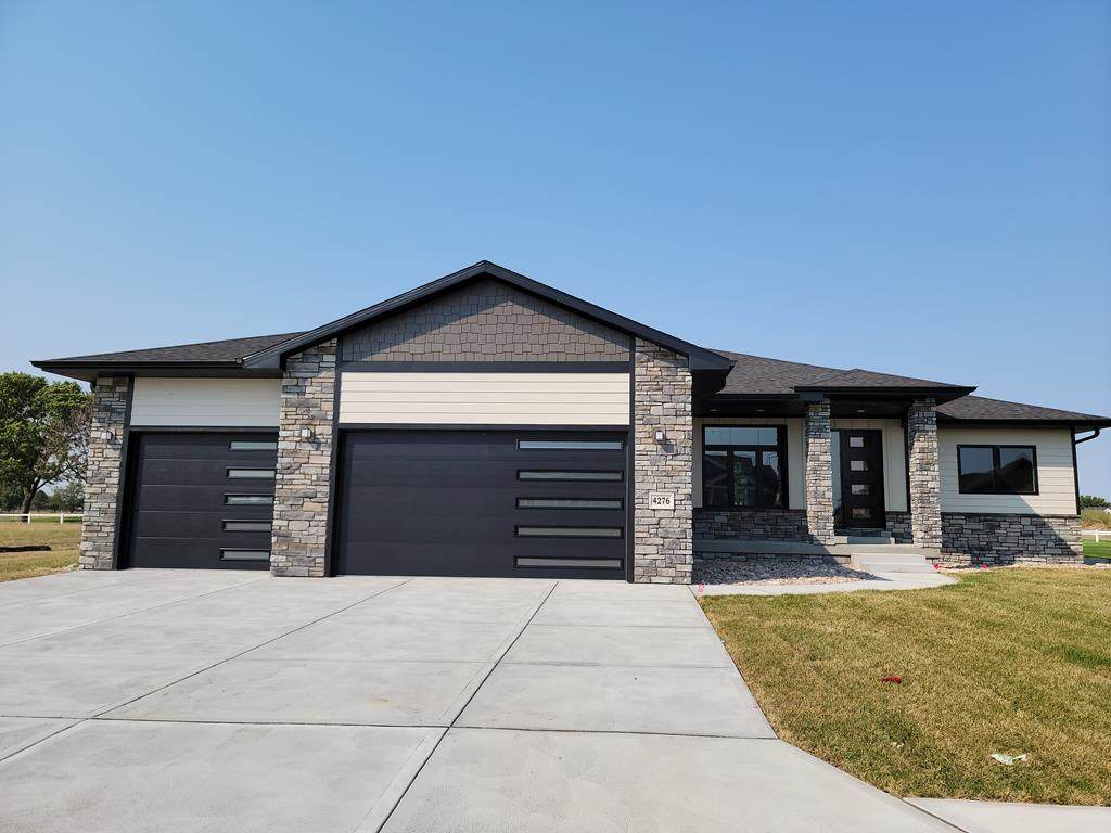 4276 Augusta Parkway - Photo 1
