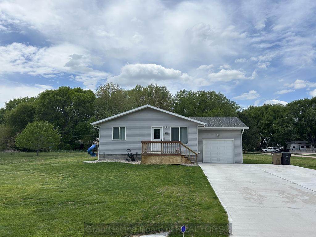 517 Derinda St - Photo 1