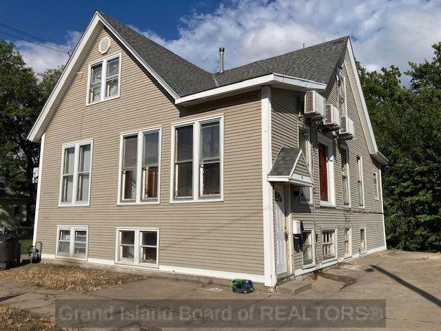 310 Saunders Ave - Photo 1