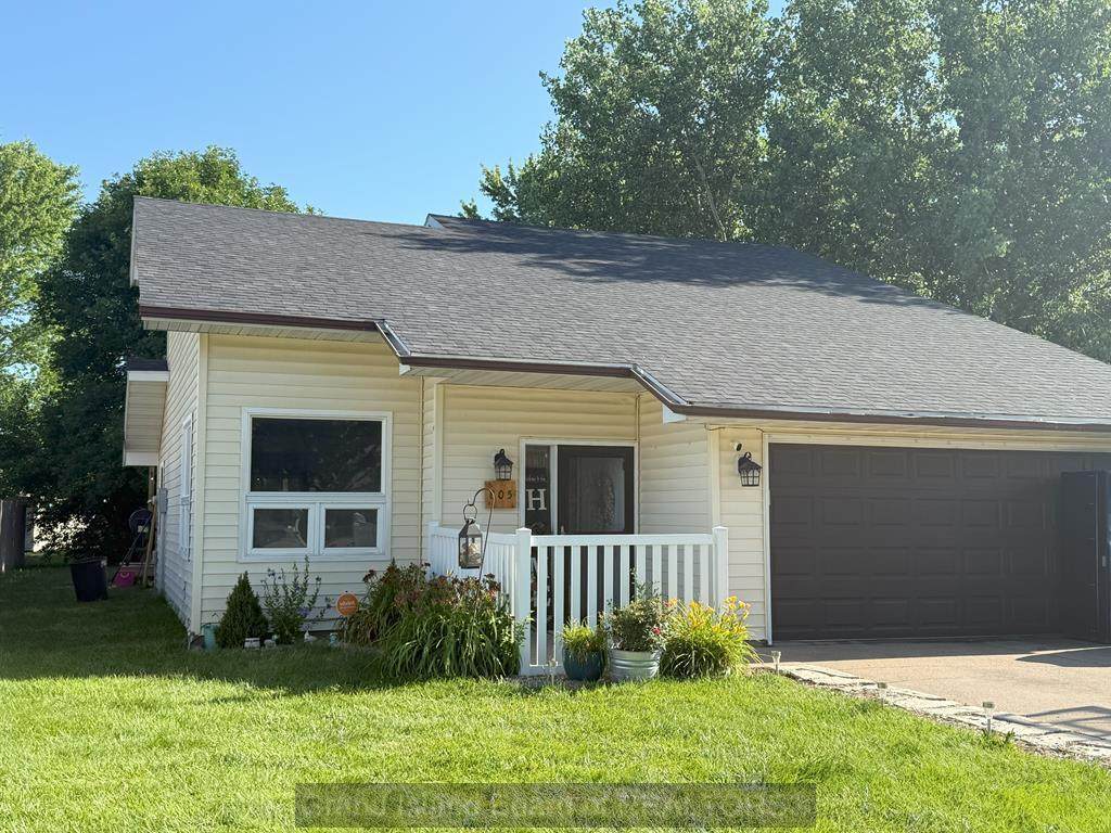 805 14th St - Photo 1