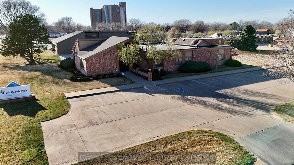 620 N Alpha - Photo 1
