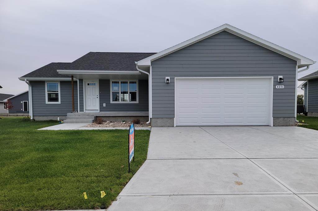 4371 Thomas St - Photo 1