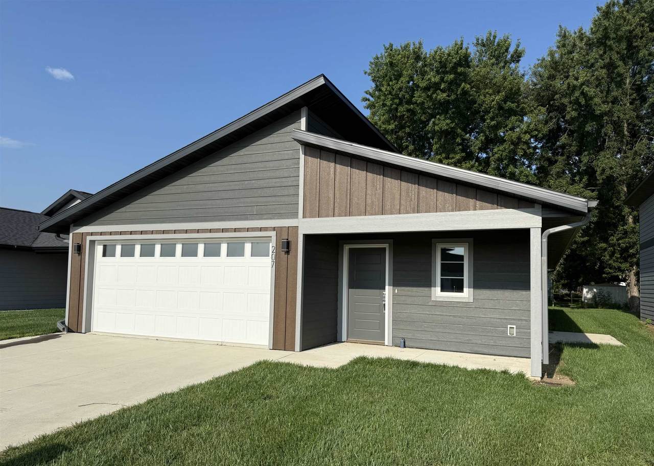 207 34th Avenue - Photo 1