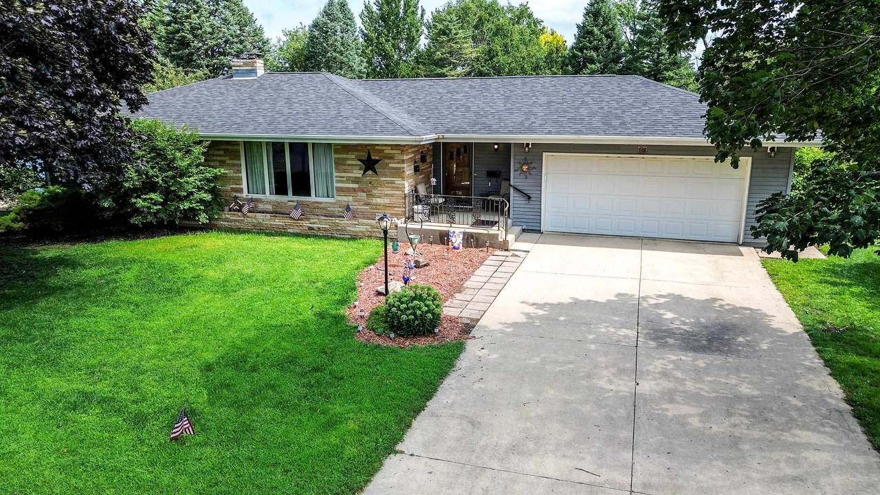 710 Ithaca Avenue - Photo 1