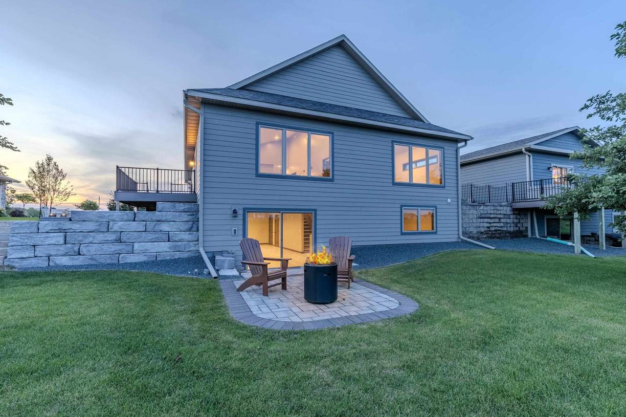 2043 35th Street - Photo 1