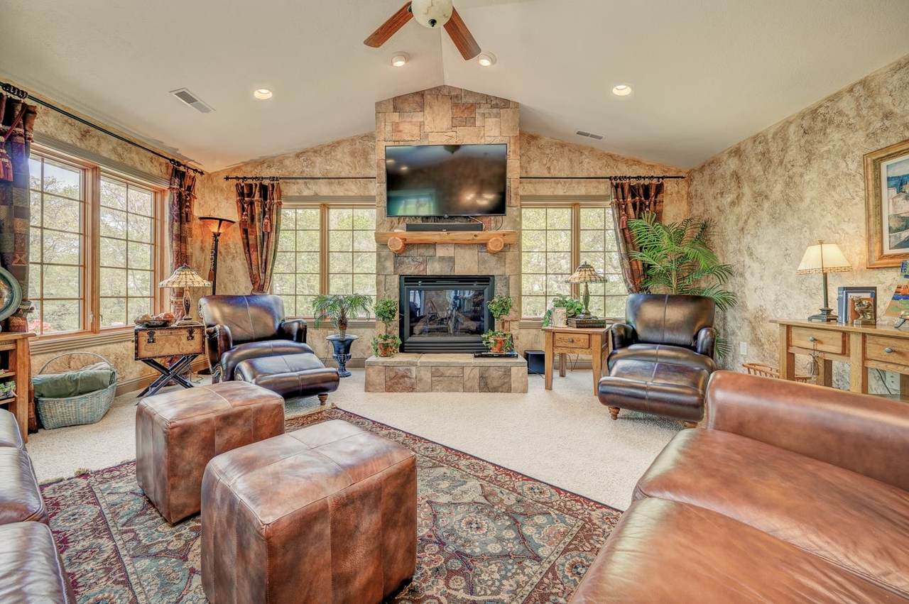 25980 Woodside Court - Photo 1