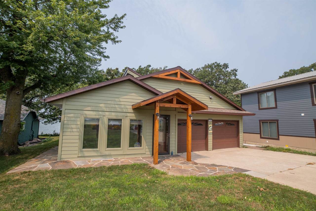 12895 253rd Avenue - Photo 1
