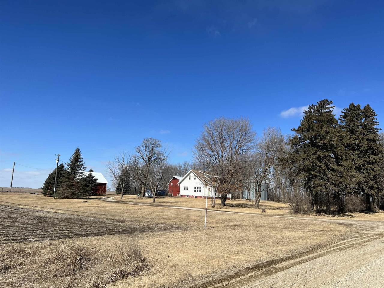 3185 280th Avenue - Photo 1