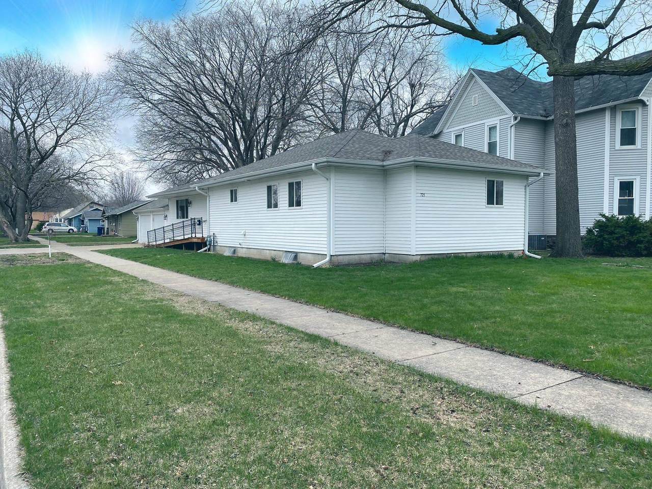 721 5th Street - Photo 1